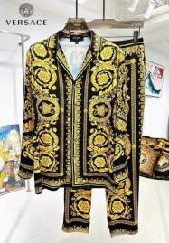 Picture of Versace Sweater Suits _SKUVersaceM-3XL24cn15242780